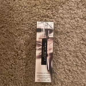fenty beauty by rihanna stunna lip paint